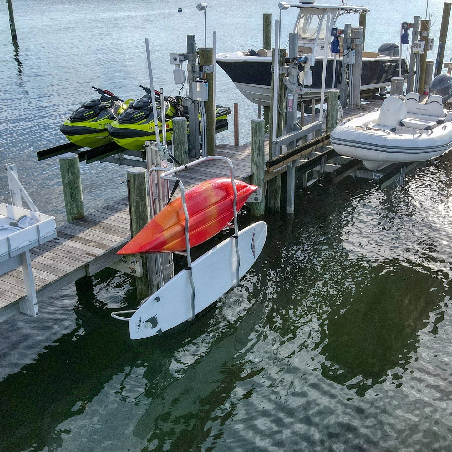FIXED DOCK LAUNCH & STOW